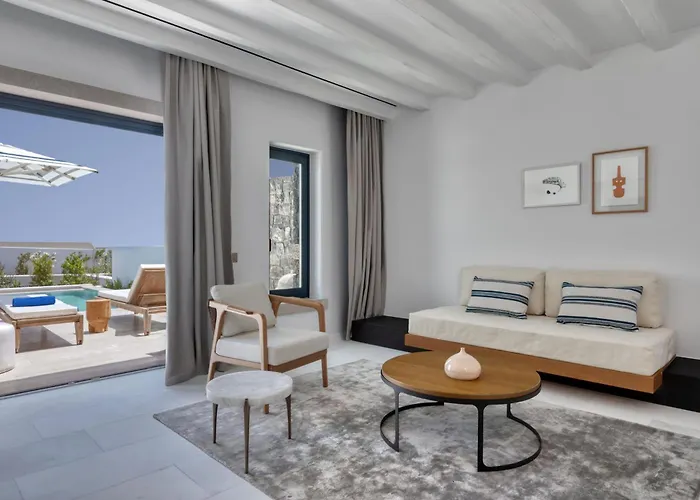 Sandblu Santorini, Lxr & 5* Kamári