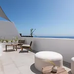 Sandblu Santorini, Lxr & リゾート Kamári
