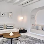 Sandblu Santorini, Lxr & Resort