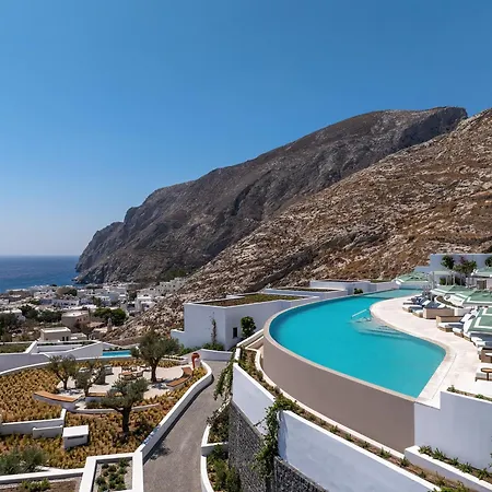 Sandblu Santorini, Lxr & Feriested Kamári