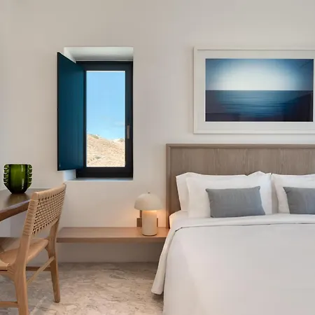 Sandblu Santorini, Lxr & 5* Kamári