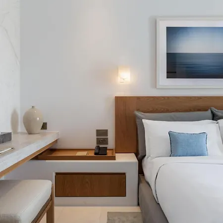 리조트 Sandblu Santorini, Lxr & Kamári