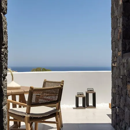 Sandblu Santorini, Lxr & 5* Kamári