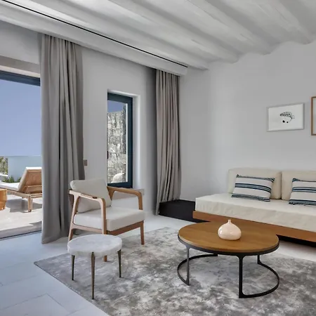 Sandblu Santorini, Lxr & 5* Kamári