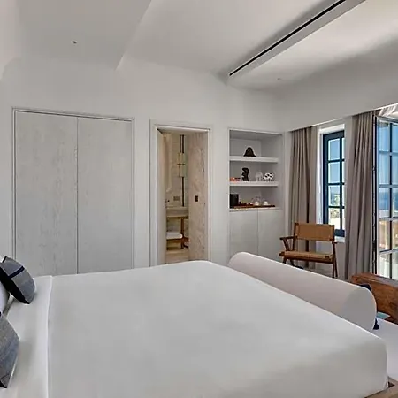 Sandblu Santorini, Lxr & Θέρετρο