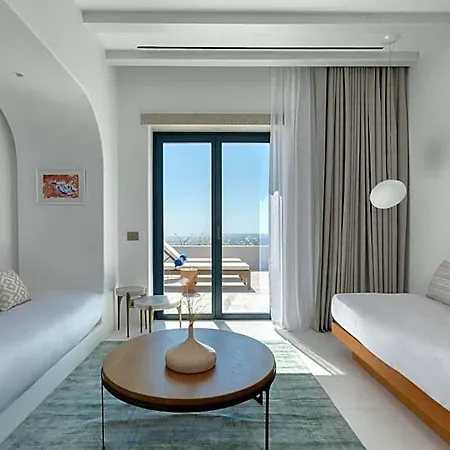 Sandblu Santorini, Lxr & 5* Καμάρι