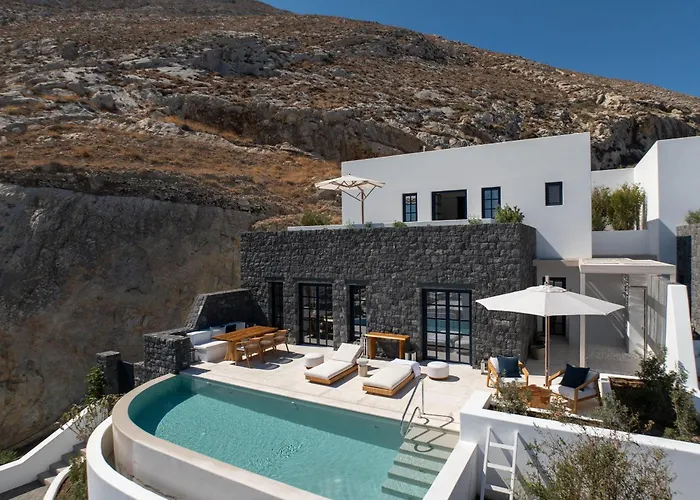 Sandblu Santorini, Lxr & Resort