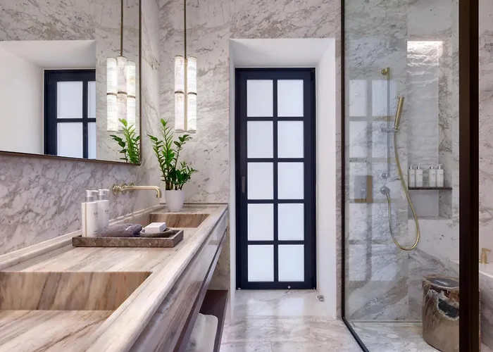 Sandblu Santorini, Lxr & Resort