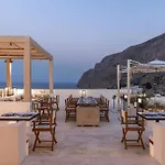 Sandblu Santorini, Lxr & Feriested Kamári