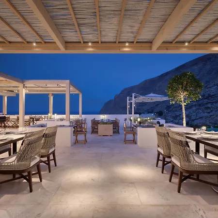 Sandblu Santorini, Lxr & リゾート Kamári