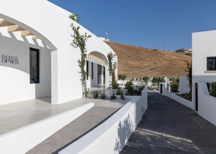 Resort Sandblu Santorini, Lxr & Kamári