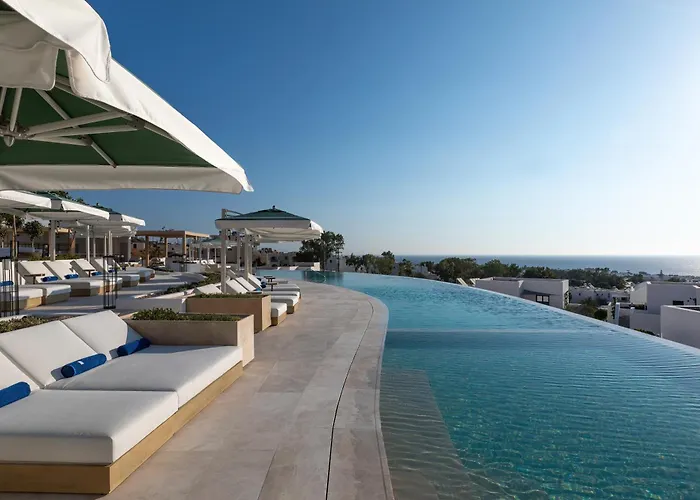 Sandblu Santorini, Lxr & Resort 5*