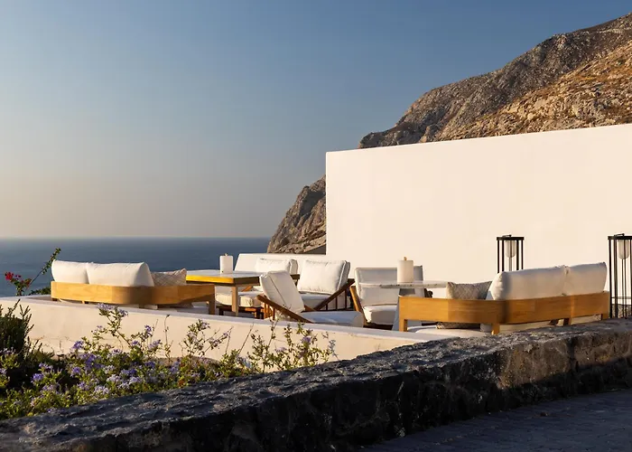 Sandblu Santorini, Lxr & 5* Kamári