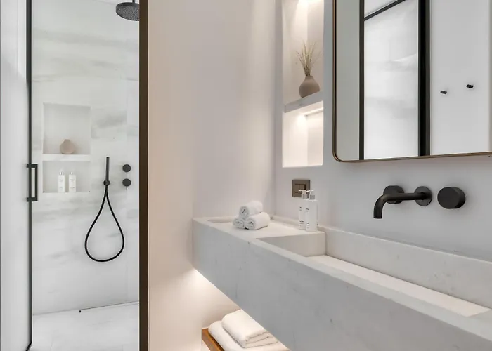 Sandblu Santorini, Lxr & Resort 5*