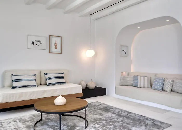 Sandblu Santorini, Lxr & Resort