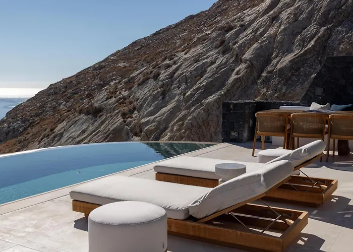 Sandblu Santorini, Lxr & Kamári