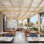 Sandblu Santorini, Lxr & Kamari (Santorini)