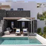 Ośrodek wypoczynkowy Sandblu Santorini, Lxr &